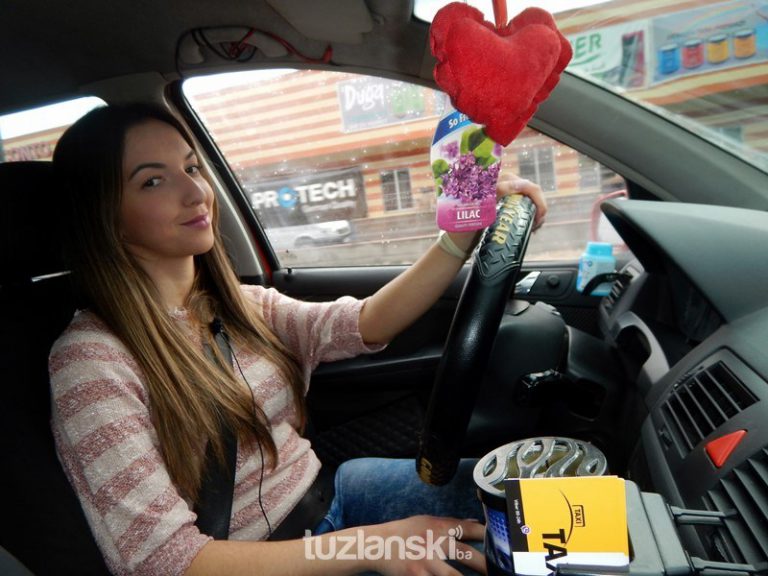 Diplomirani ekonomista i jedina dama koja taksira u Tuzli