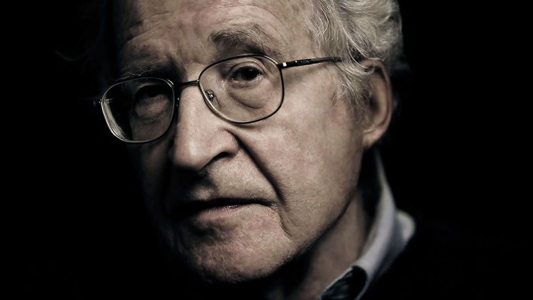 Čomski: Deset strategija manipulacije ljudima