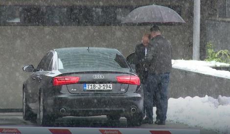 Kako je biti ministar u BiH kada pada snijeg?!
