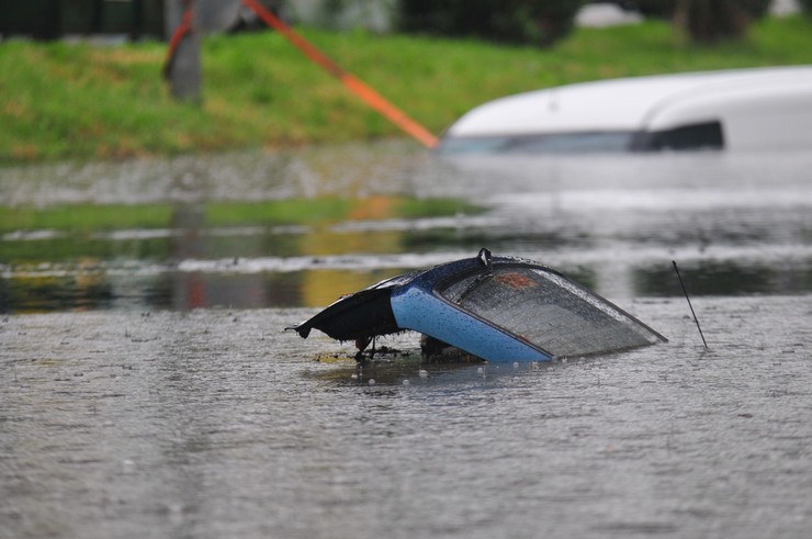 Može i gore: Novosađani šokirani potopljenim automobilima