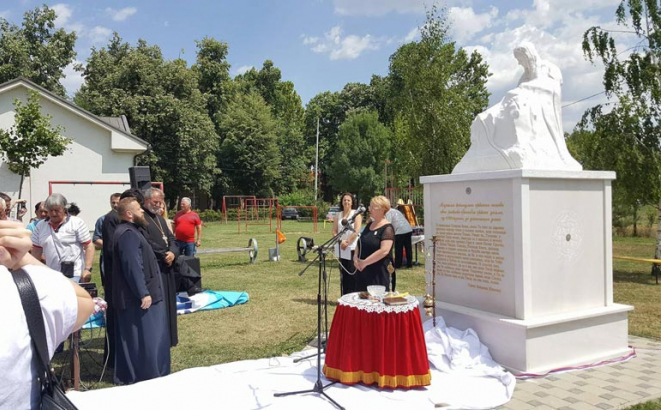Bijeljina: Otkriven spomenik majkama poginulih boraca