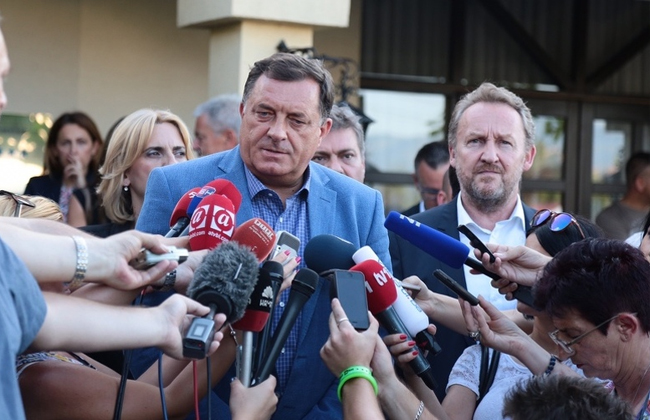 Već viđena farsa: “Rat” u kojem profitiraju samo Izetbegović i Dodik