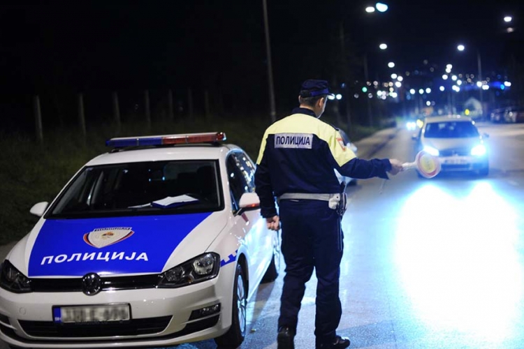 Bijeljina: Pijan povrijedio trojicu policajaca