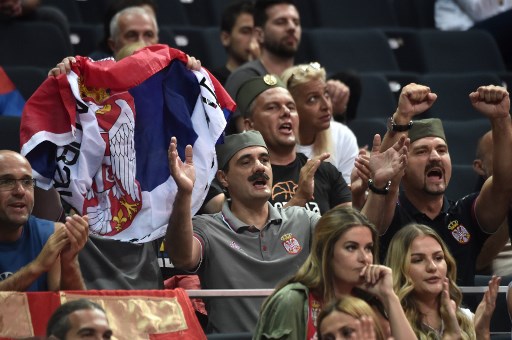 Na Eurobasketu zabranili šajkače, Srbi otišli!