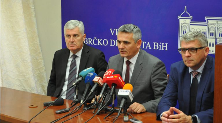 Драган Човић одржао радни састанак са члановима Владе Брчко дистрикта