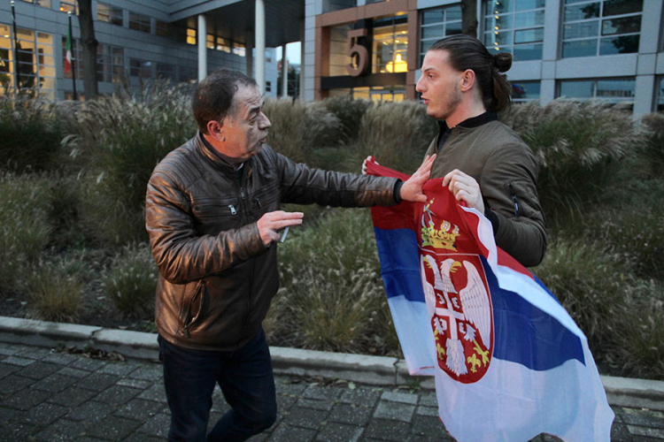„Раширио сам заставу јер Срби не могу бити једини кривци“