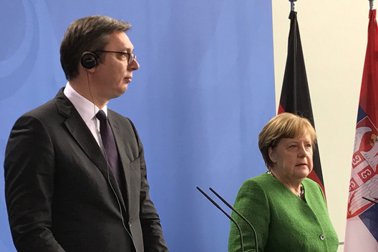 Меркелова: Србија игра кључну улогу око Косова и БиХ