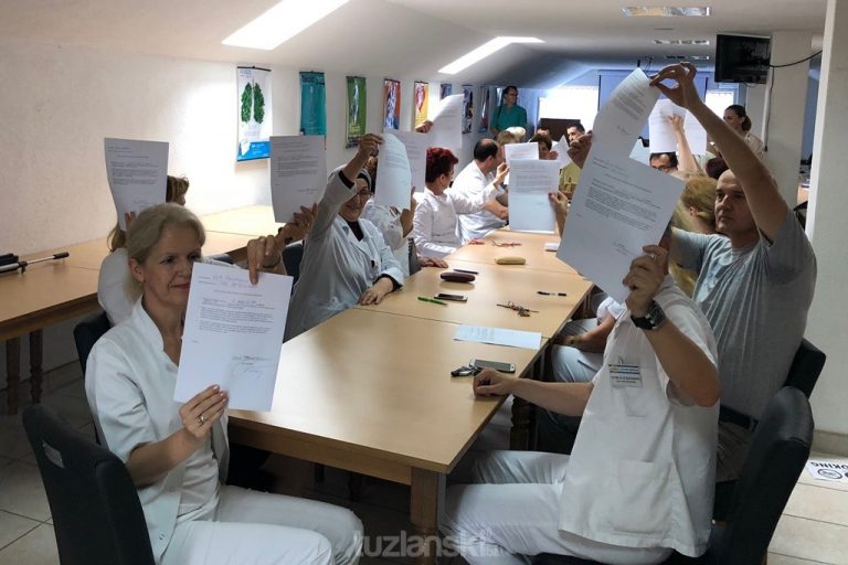 Потписани откази: Дом здравља у Живиницама остаје без доктора