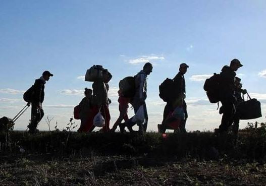 Десеточлана група оптужена за кријумчарење миграната, међу њима и Брчаци