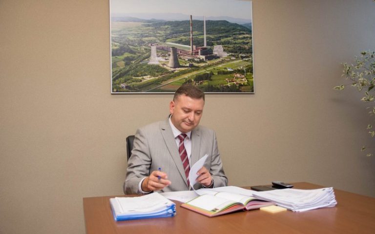 Изиграна одлука суда и поново смијењен директор РиТЕ “Угљевик”