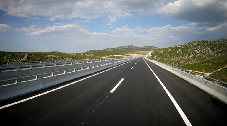 Србија ће финансирати изградњу ауто-пута Кузмин-Бијељина
