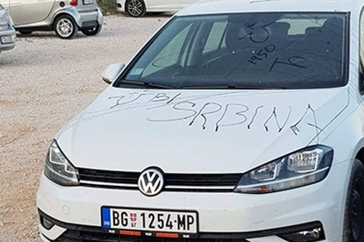 Човјек коме су у Сплиту ишарали ауто са “Уби Србина”, није Србин