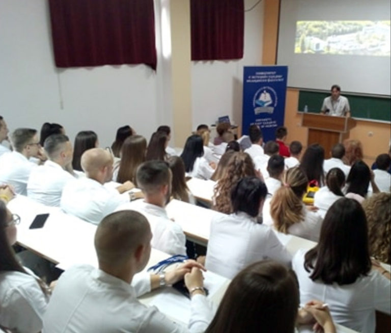 Млади Брчаци организовали “Школу клиничких вјештина” у Фочи