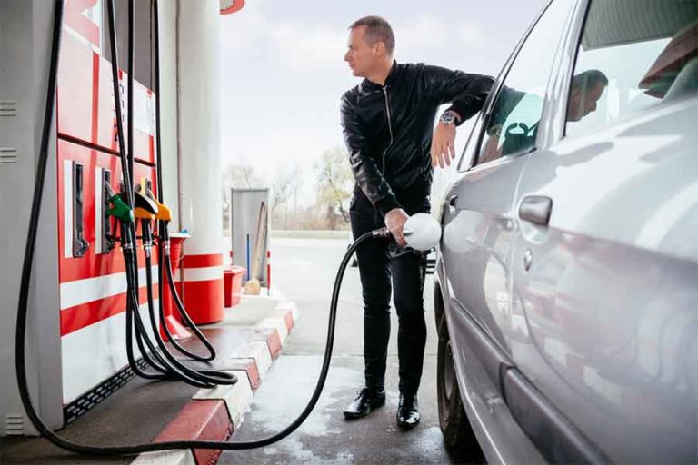 Зашто је гориво на пумпи у Прњавору најјефтиније у регији: Литар нафте 1,75 КМ