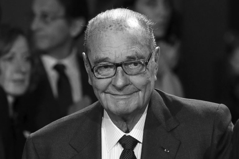 Тензије у Паризу: Српски навијачи бојкотовали минут ћутања за Жака Ширака