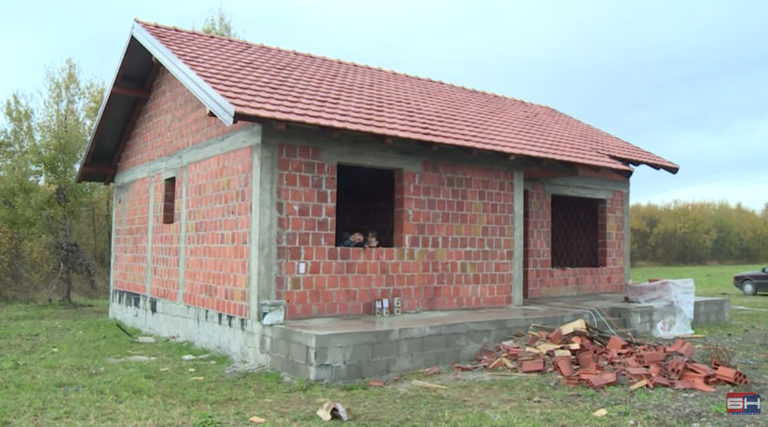 Пелагићево: Породица Перић добила кров над главом, усељење у нову кућу до краја године!