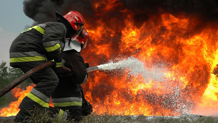 У ФБиХ нерадни дан, ватрогасци из Теслића гасили пожар у Тешњу