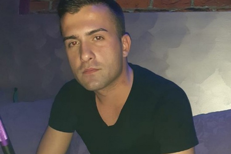 Нестао младић из Живиница, породица тврди да су га отеле двије дјевојке