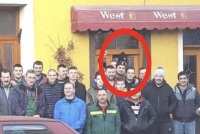 Босански Петровац: Полиција казнила двојицу мушкараца јер су носили шубаре с кокардама