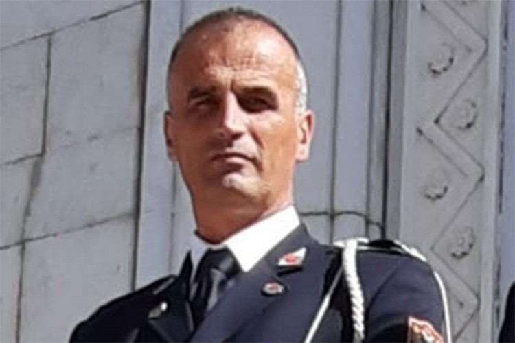 Црногорски официр начелнику Генералштаба: Видимо се у недјељу на литији