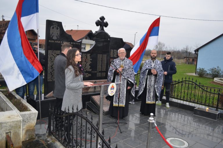 Брчко: Парастос за убијена 43 српска борца из Грбавице
