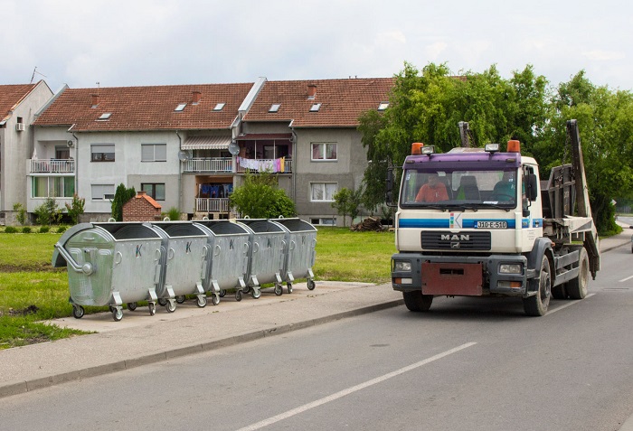 Апел грађанима из ЈП Комунално: Не износите кабасти отпад