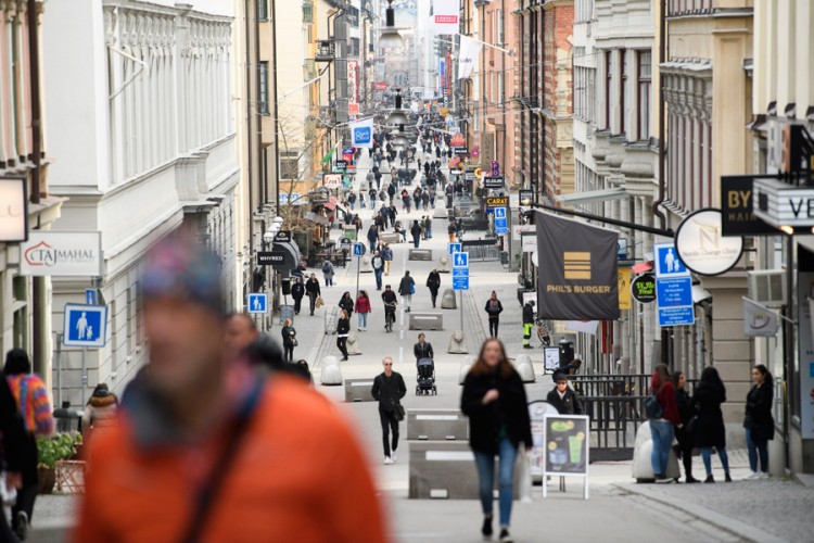 Енорман раст броја заражених у Шведској