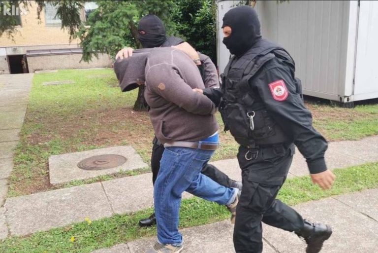 Наставак акције “Кристал” у Бијељини, полиција претреса објекте и хапси