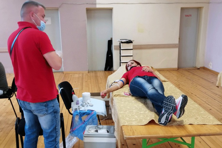 “Хуманитарац” организовао акцију добровољног давања крви у Брчком