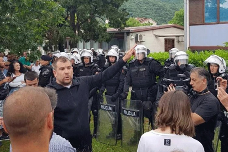 Напето у Будви: Интервенисала полиција, повријеђен младић