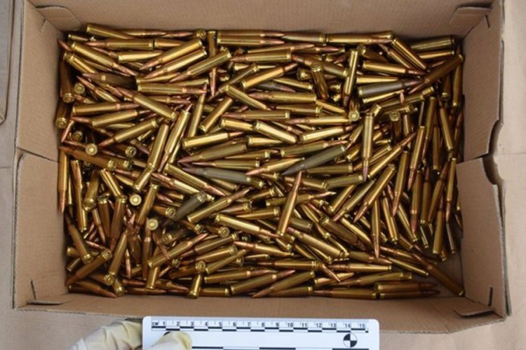 У претресу у Лопарама нађено 6.120 комада муниције