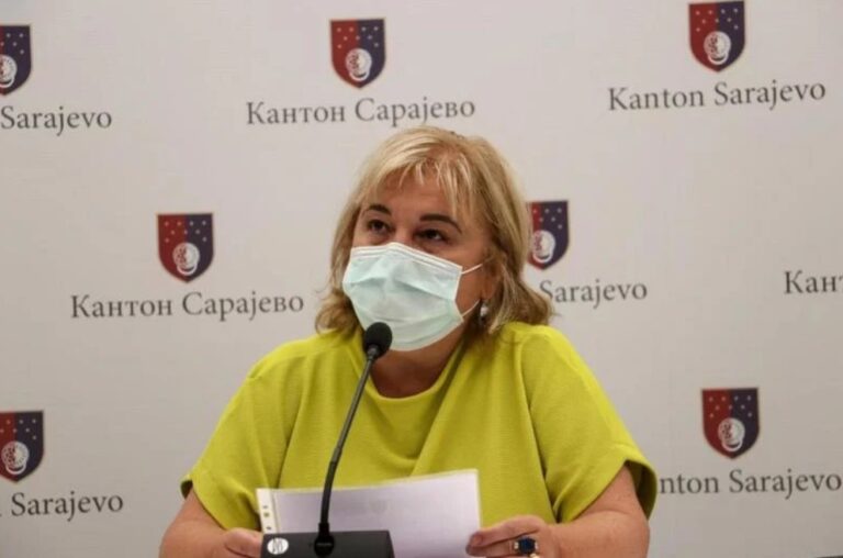 Ко води борбу против пандемије у Сарајеву? Шефица Кризног штаба узела годишњи
