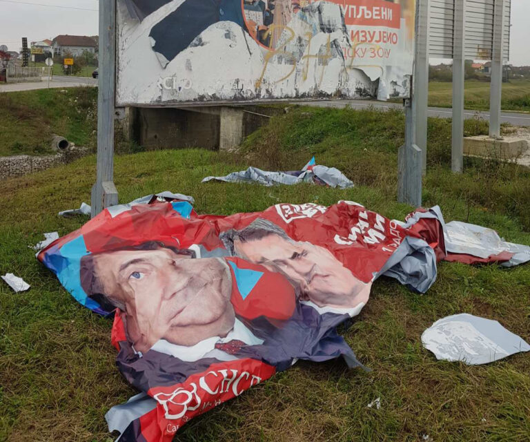 Поново уништени промотивни билборди Синише Милића