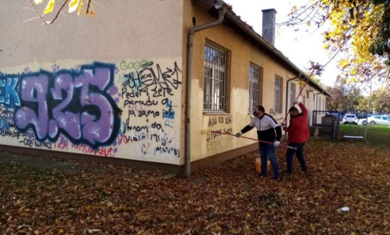 Реализована акција уклањања графита са јавних институција у Брчком