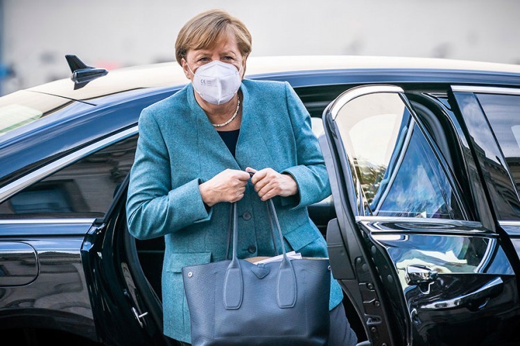 Строго затварање у Њемачкој, забрањене платнене маске