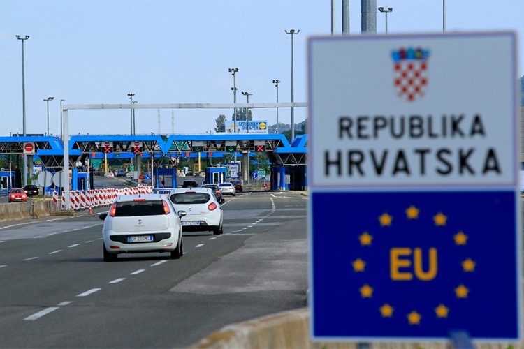 Хрватска измијенила прописе за прелазак границе