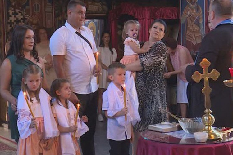 Несвакидашње крштење у Пелагићеву