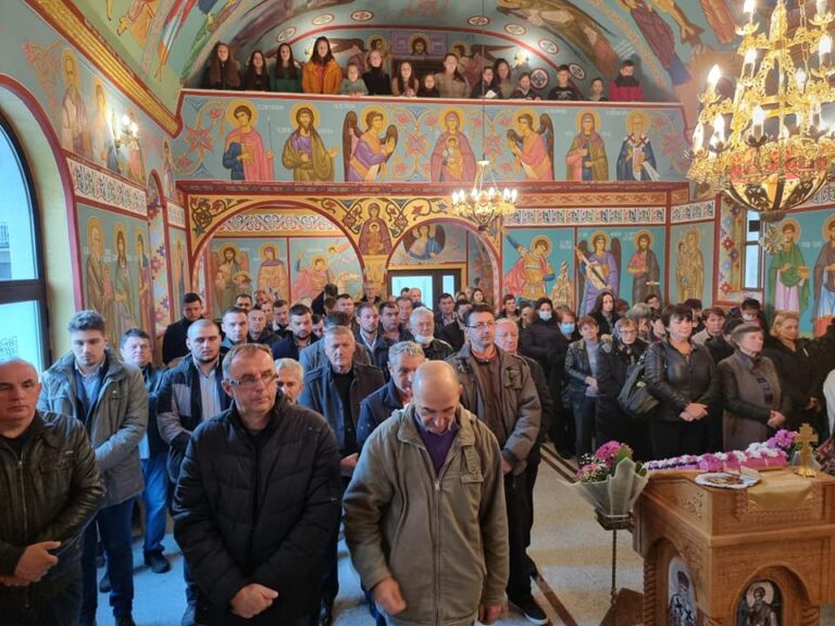Прослављен Митровдан у Ражљеву и обиљежено 30 година од освећења храма
