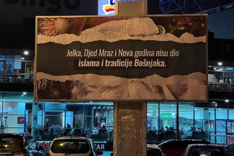 У Зеници постављен билборд против новогодишњих празника