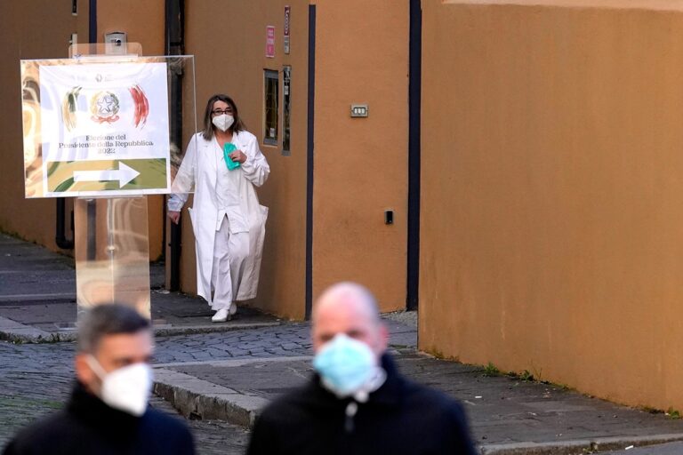 Европске државе укидају рестрикције, долази ли крај пандемије?