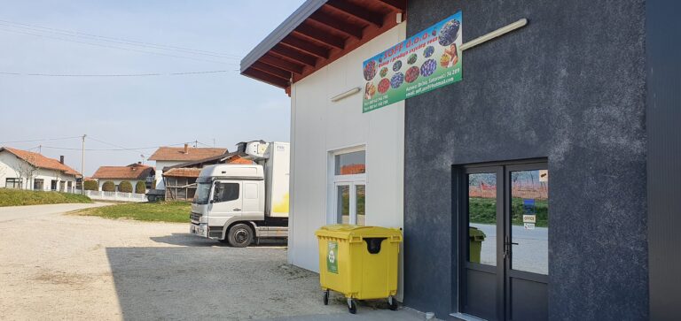Брчко: Постављени контејнери за прикупљање амбалажног отпада од пестицида који се користе у пољопривреди