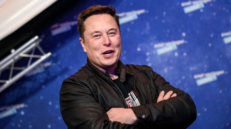 Маск жели да купи дио новосадске “Минакве”