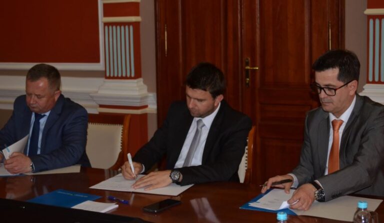 У Вијећници потписани Меморандум и Споразум о сарадњи између Дистрикта и Управе за индиректно опорезивање БиХ