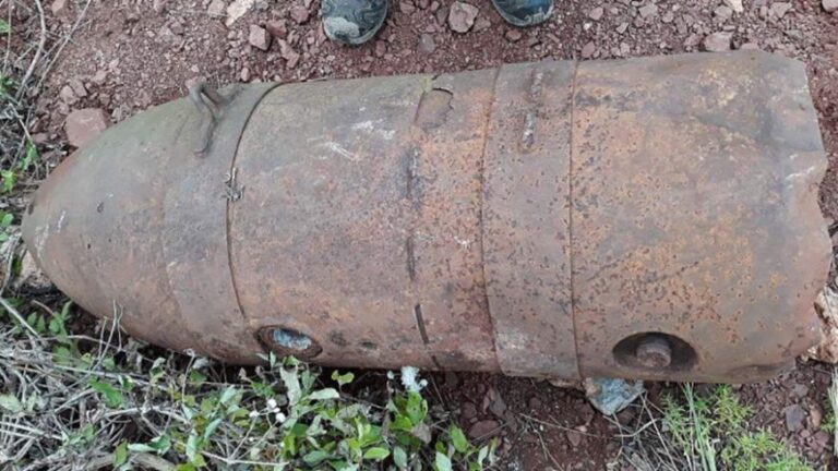 Мјештани је пронашли при раду на њиви: Код Бијељине уклоњена авио-бомба из Другог свјетског рата