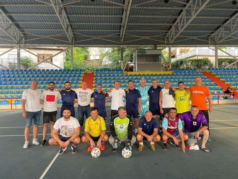 Брчаци и Крагујевчани обновили фудбалско дружење
