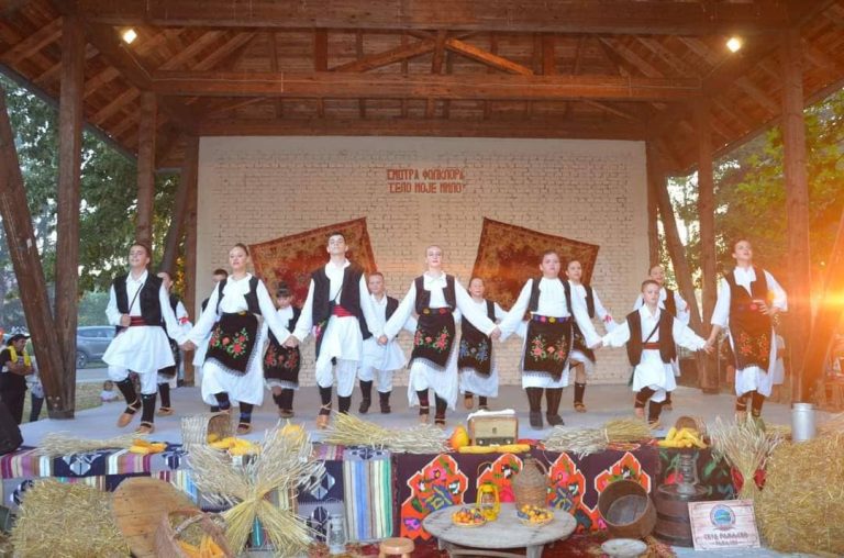 Ражљево: Одржана 11. Међународна смотра фолклора и традиционална Котлићијада
