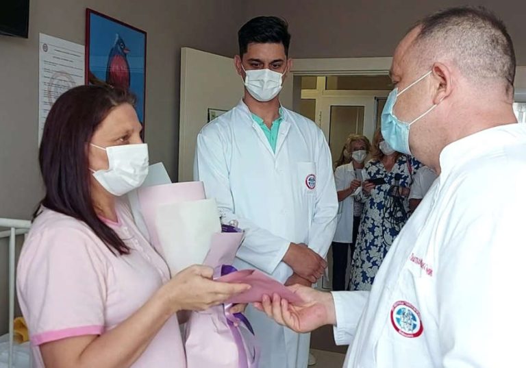 Жена у Бијељини родила 11. дијете, па јој болница запослила сина који је постао пунољетан