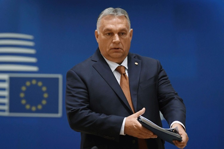 Орбан: Укинути санкције Москви