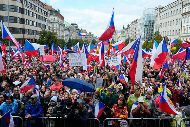 Хиљаде Чеха на улицама