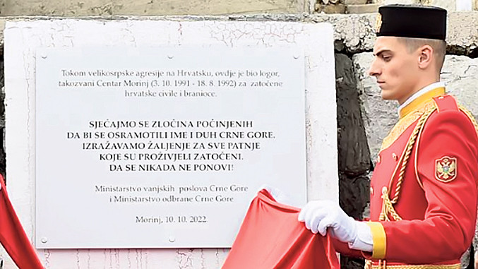 Црногорска војска спријечила уклањање спорне спомен-плоче у Морињу